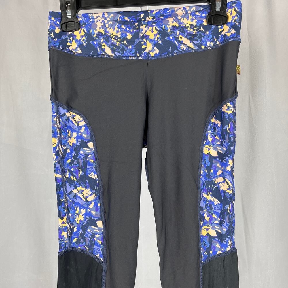 Maaji Multi-Color legging. - Picture 4 of 8